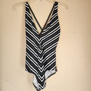 Tommy's Hilfiger women's Swimsuit cross back one piece